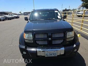 2010 Dodge Nitro SXT – miniatura 2