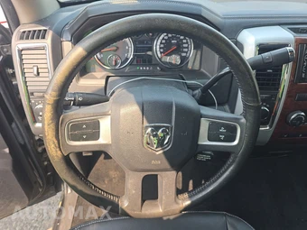 2010 Dodge Ram 1500 Laramie Crew Cab Short Bed – miniatura 10