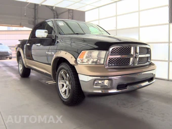 2010 Dodge Ram 1500 Laramie Crew Cab Short Bed – miniatura 3