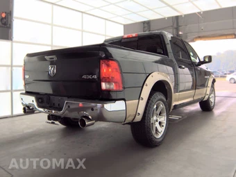 2010 Dodge Ram 1500 Laramie Crew Cab Short Bed – miniatura 4