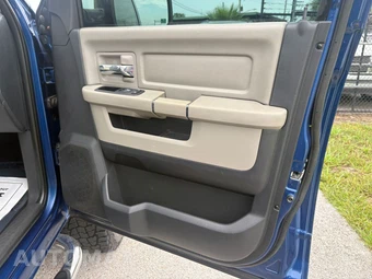 2010 Dodge Ram 1500 SLT Crew Cab Short Bed - miniatura 30