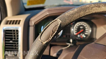 2010 Dodge Ram 2500 Laramie Crew Cab Medium Bed – miniatura 30