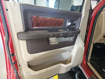 2010 Dodge Ram 2500 Laramie Crew Cab Medium Bed – miniatura 9