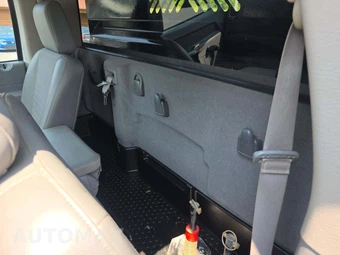 2010 Dodge Ram 3500 Cab Chassis ST Regular Cab DRW – miniatura 10