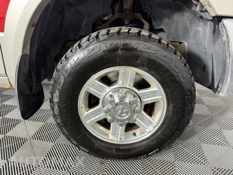 2010 Dodge Ram 3500 Laramie Crew Cab Medium Bed - miniatura 47