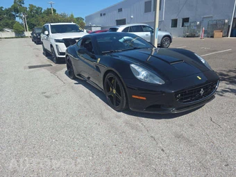 2010 Ferrari California - miniatura 4