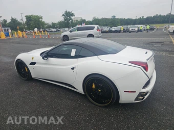2010 Ferrari California - miniatura 6