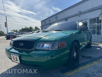 2010 Ford Crown Victoria Police Interceptor - miniatura 4