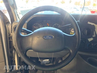 2010 Ford E-150 Commercial Cargo Van 138.0" WB – miniatura 10