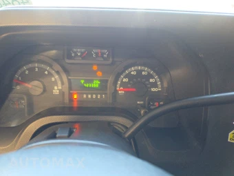 2010 Ford E-150 Commercial Cargo Van 138.0" WB – miniatura 12