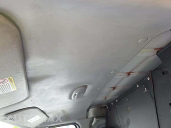 2010 Ford E-150 Recreational Van 138.0" WB - miniatura 11