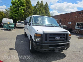 2010 Ford E-150 Recreational Van 138.0" WB - miniatura 4