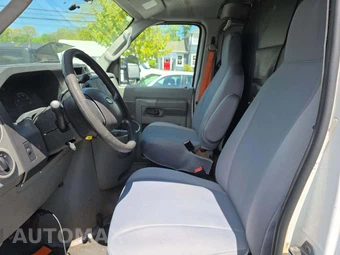 2010 Ford E-150 Recreational Van 138.0" WB - miniatura 6