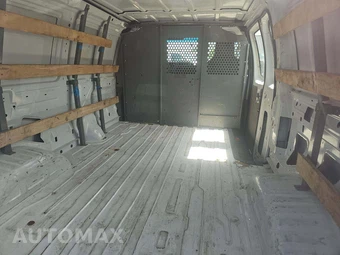 2010 Ford E-250 Commercial Cargo Van 138.0" WB – miniatura 13