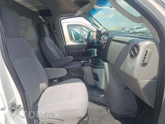 2010 Ford E-250 Commercial Cargo Van 138.0" WB – miniatura 17