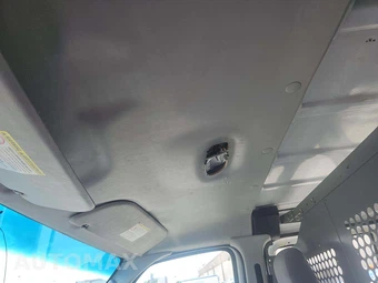2010 Ford E-250 Commercial Cargo Van 138.0" WB – miniatura 21