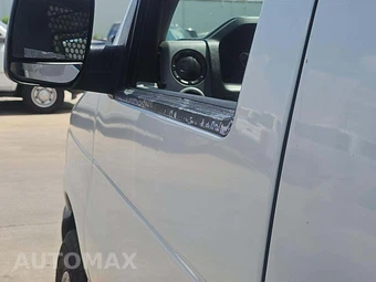 2010 Ford E-250 Commercial Cargo Van 138.0" WB – miniatura 24
