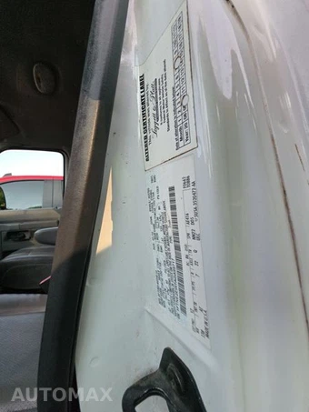 2010 Ford E-250 Recreational Van 138.0" WB - miniatura 3