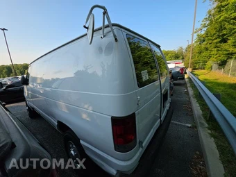 2010 Ford E-250 Recreational Van 138.0" WB - miniatura 8