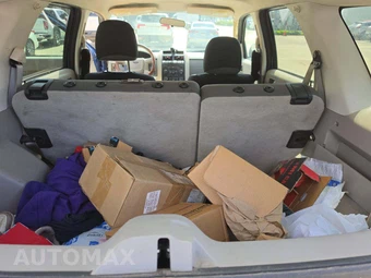 2010 Ford Escape XLS – miniatura 11