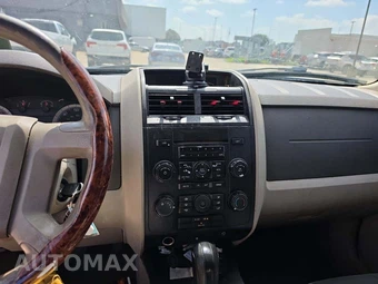 2010 Ford Escape XLS – miniatura 7