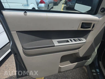 2010 Ford Escape XLT - miniatura 9
