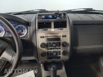 2010 Ford Escape XLT - miniatura 11