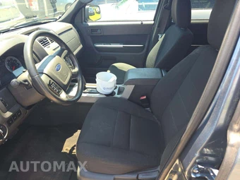2010 Ford Escape XLT – miniatura 6