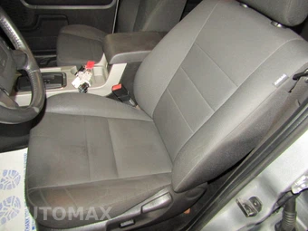 2010 Ford Escape XLT - miniatura 10