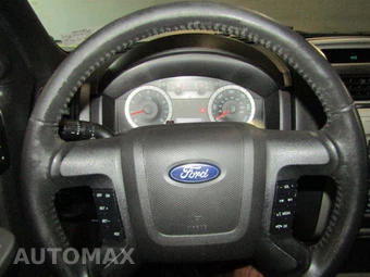 2010 Ford Escape XLT - miniatura 11