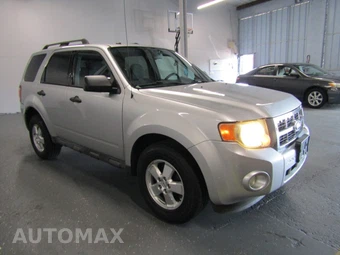 2010 Ford Escape XLT - miniatura 3