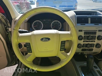 2010 Ford Escape XLT - miniatura 10