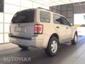 2010 Ford Escape XLT - miniatura 4