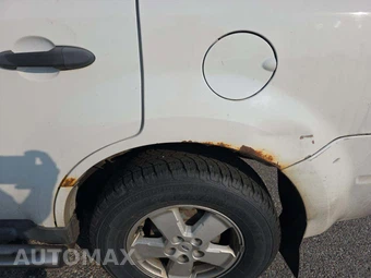 2010 Ford Escape XLT - miniatura 21