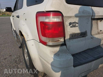 2010 Ford Escape XLT - miniatura 22