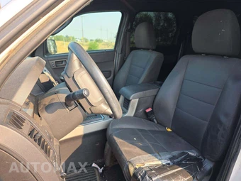 2010 Ford Escape XLT - miniatura 3