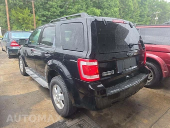 2010 Ford Escape XLT – miniatura 2