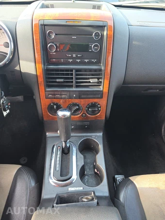 2010 Ford Explorer Eddie Bauer - miniatura 11