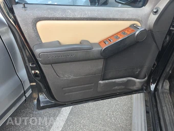2010 Ford Explorer Eddie Bauer - miniatura 9