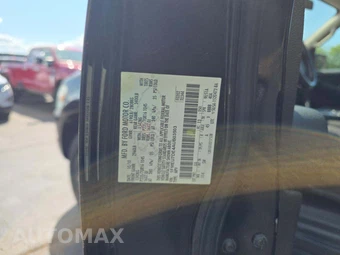 2010 Ford Explorer XLT – miniatura 2