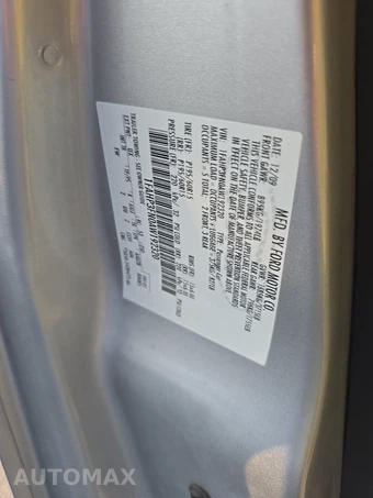 2010 Ford Focus SE Sedan - miniatura 14