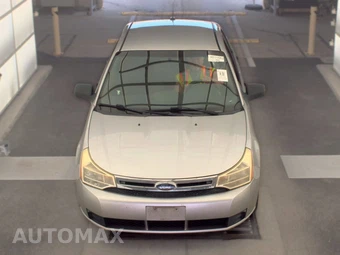 2010 Ford Focus SE Sedan - miniatura 2