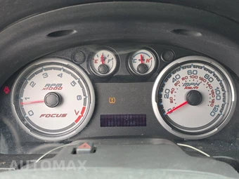 2010 Ford Focus SE Sedan – miniatura 12