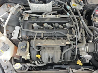 2010 Ford Focus SE Sedan – miniatura 15