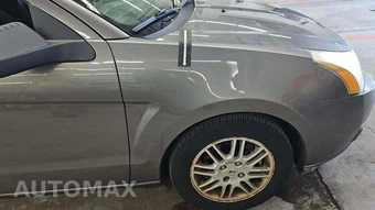 2010 Ford Focus SE Sedan – miniatura 29