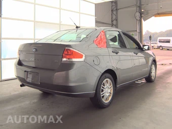 2010 Ford Focus SE Sedan – miniatura 4
