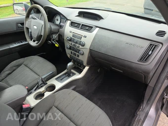 2010 Ford Focus SE Sedan – miniatura 8