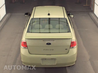 2010 Ford Focus SE Sedan - miniatura 5