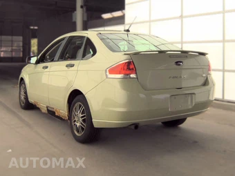 2010 Ford Focus SE Sedan - miniatura 6