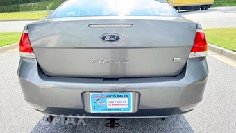 2010 Ford Focus SE Sedan - miniatura 11